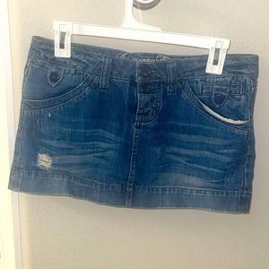 American Eagle denim mini skirt 2000’s style